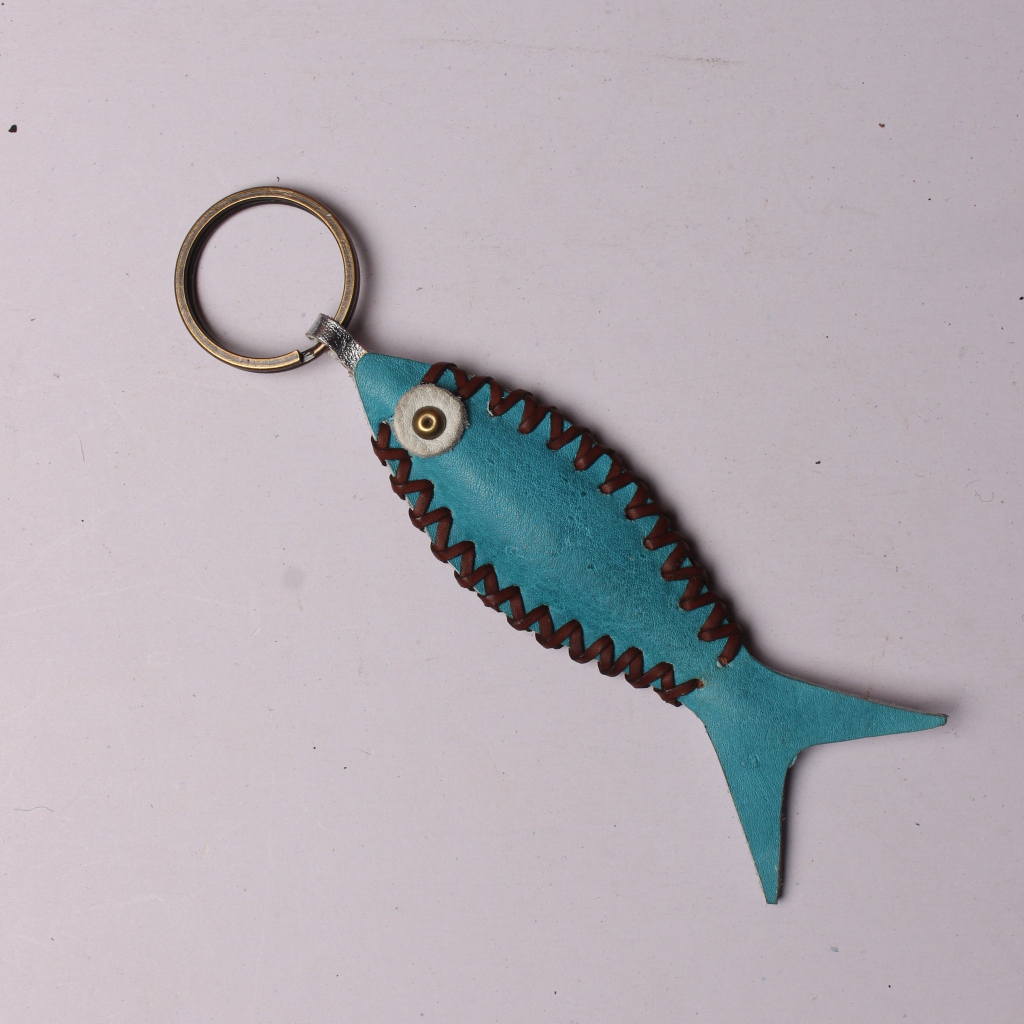 Nautical Chic: Handcrafted Leather Fish-Shaped Keyring with Stylish Side Stitch