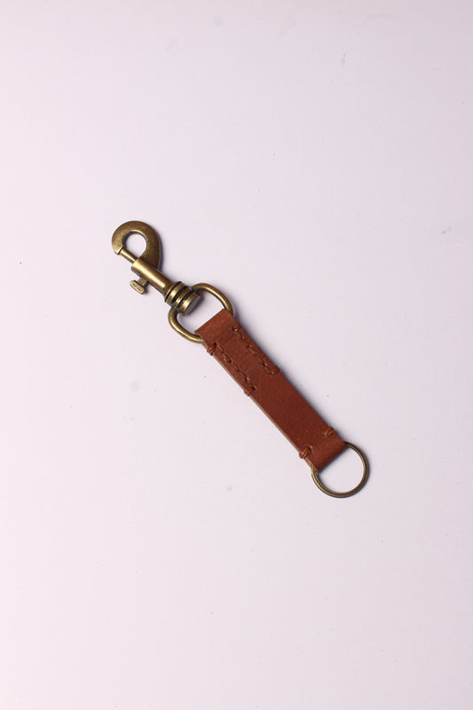 Craftsman's Touch: Genuine Leather Keyring with Elegant Side Stitching