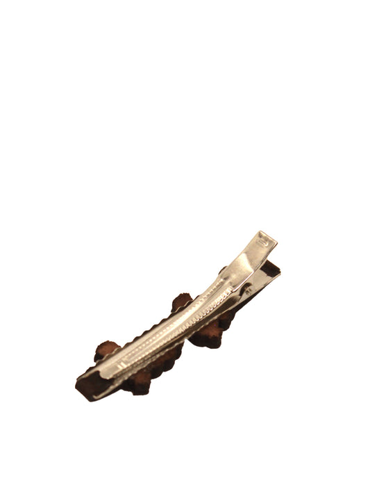 Leather Brooch with “बड़े भाई” Hindi Engraving