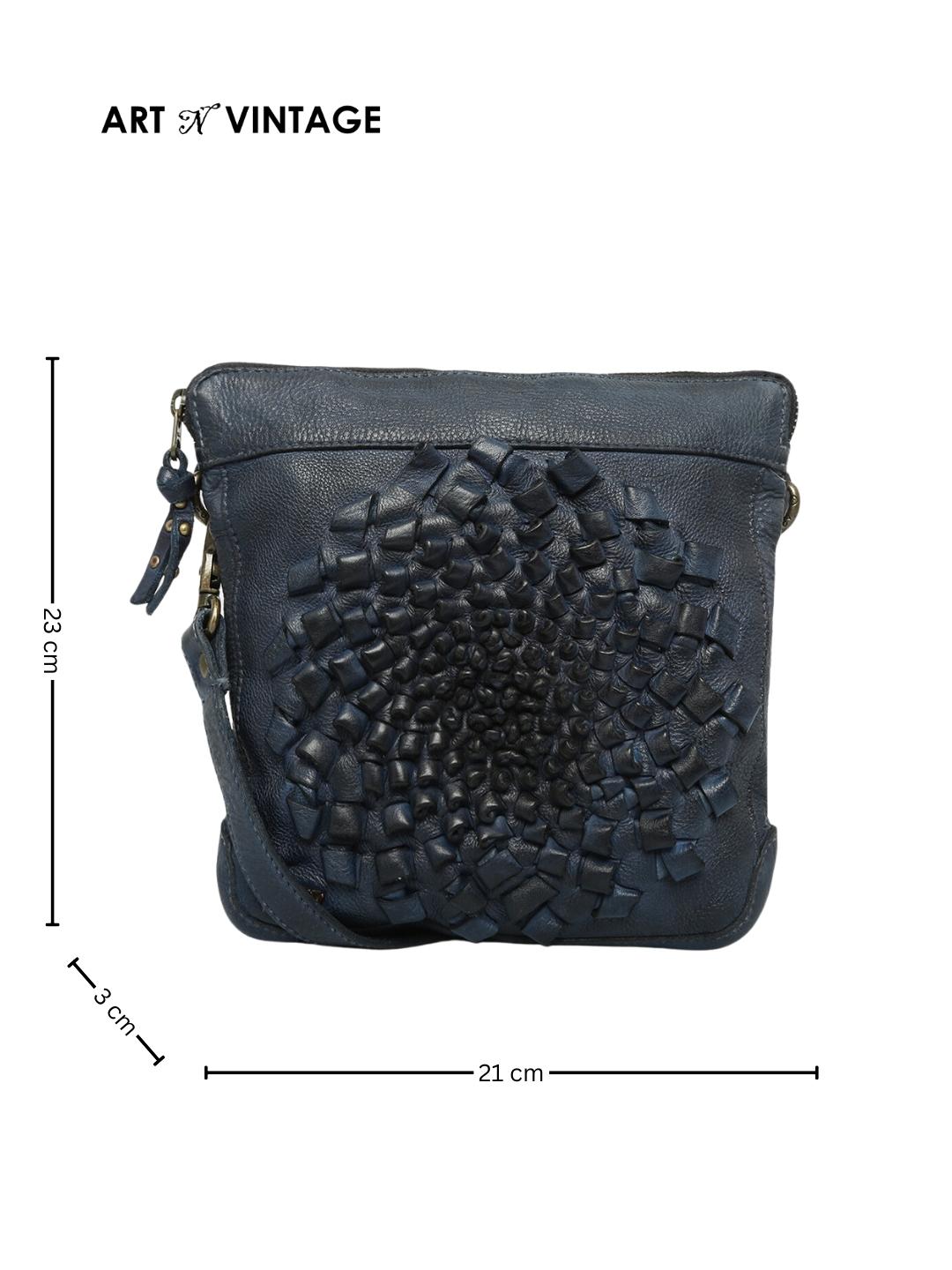 PARMA: Black leather round shape handbag by Art N Vintage